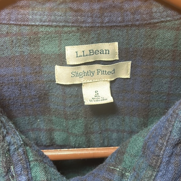 LL BEAN WOMENS FLANNEL SHIRT - Picture 2 of 8